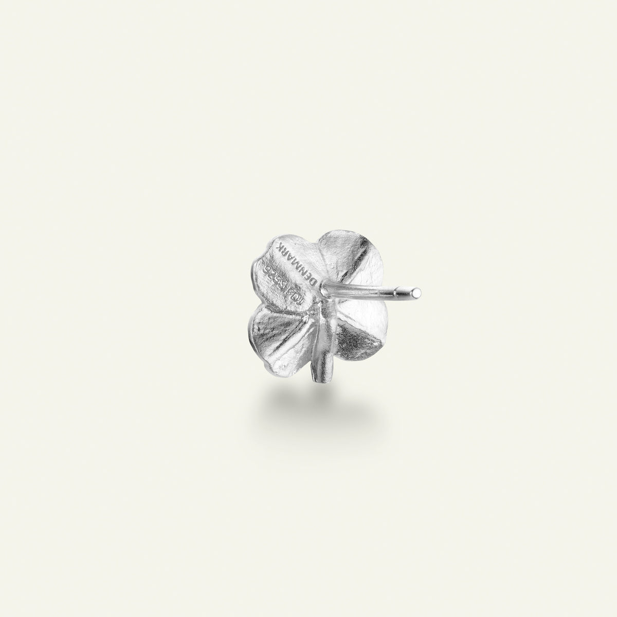 Firkløver medium ørestikkere sølv