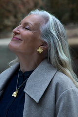 Firkløver vedhæng med diamant og silkesnor, forgyldt