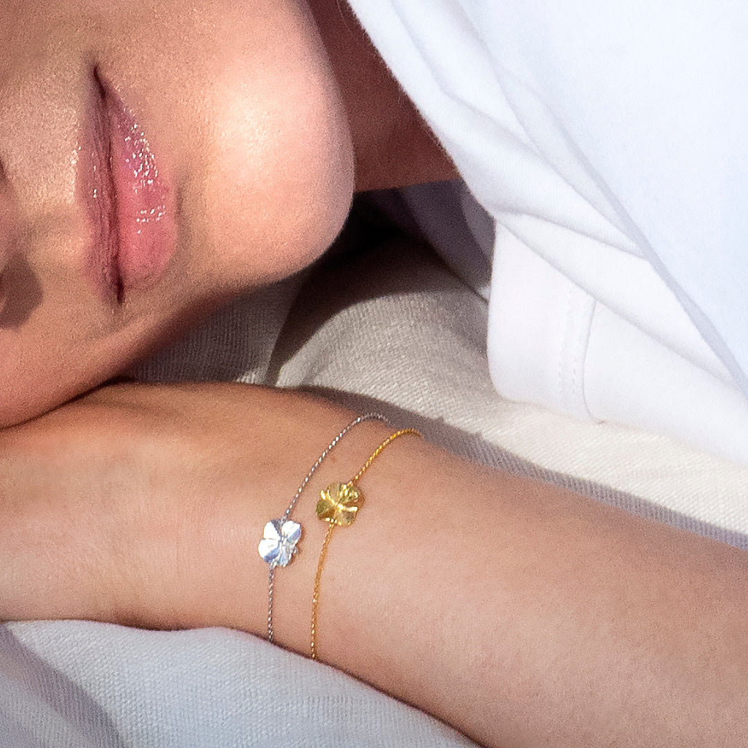 Firkløver armbånd 18 karat guld, justerbar længde