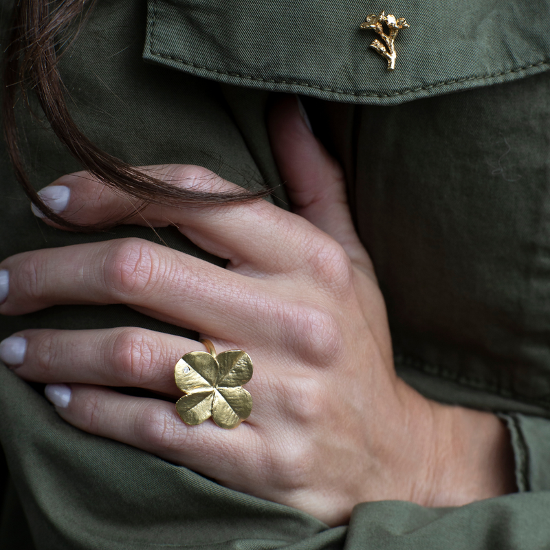 Firkløver Statement ring 18 karat guld med diamant