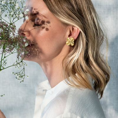 Firkløver Statement Øreclips, forgyldt