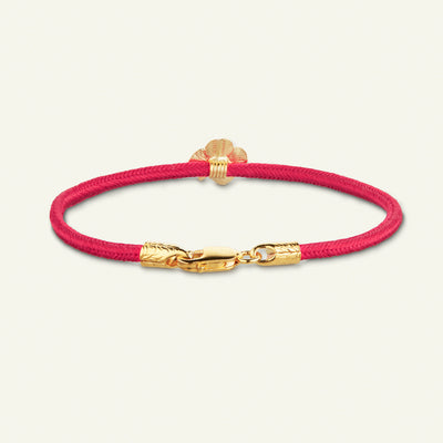 Firkløver silkearmbånd koral rødt, forgyldt