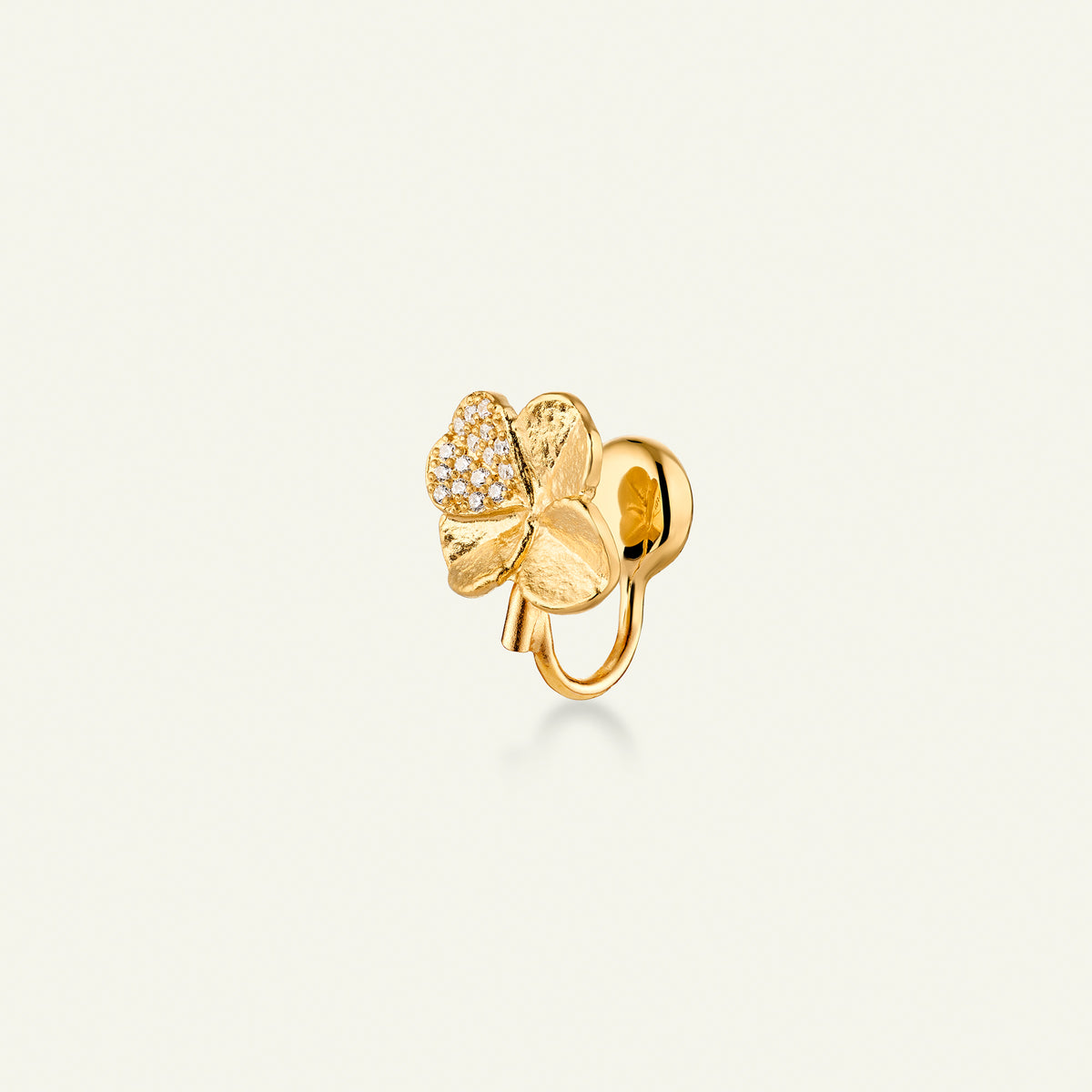 Firkløver ear cuff pavé forgyldt