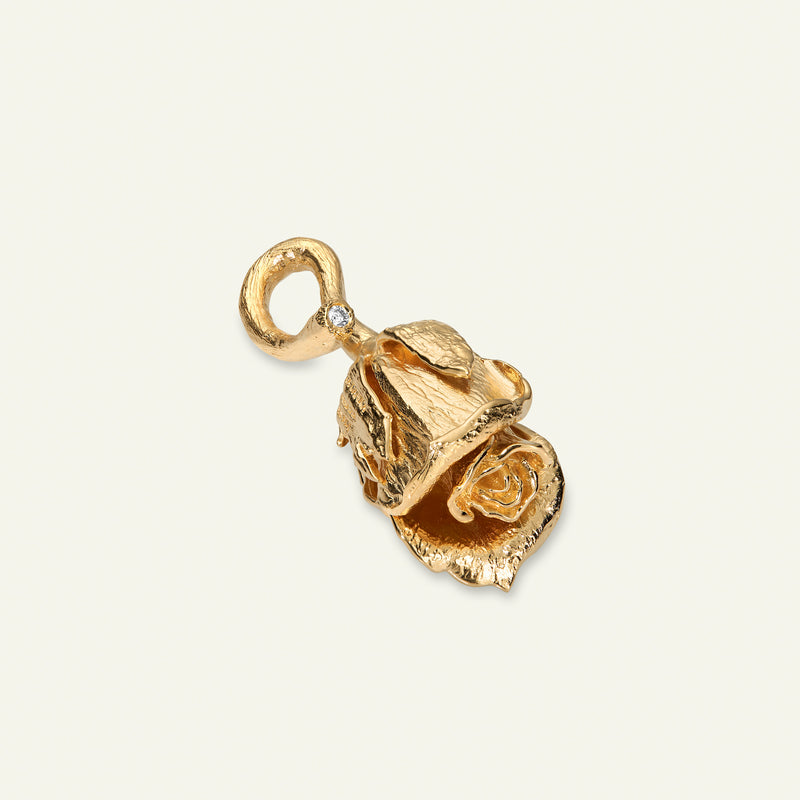 Rose med diamant på silkehalskæde, forgyldt
