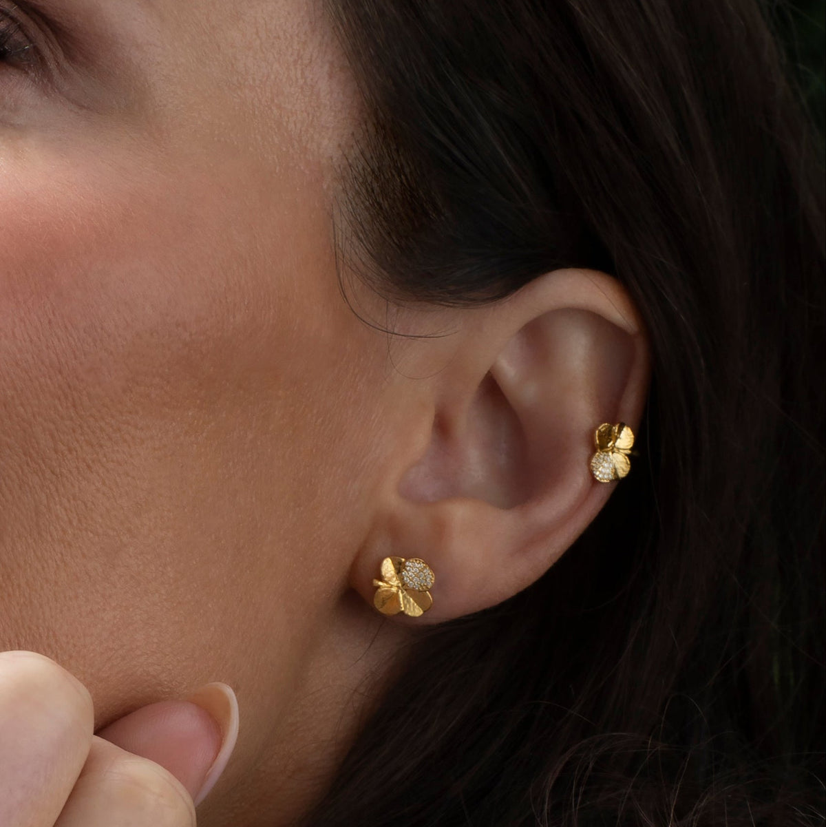Firkløver ear cuff pavé forgyldt